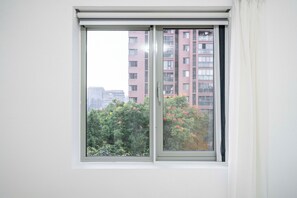 Superior Apartment, 4 Bedrooms, City View | Blackout drapes, free WiFi