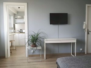 مكواة/لوح كي وواي فاي وملاءات أسرّة