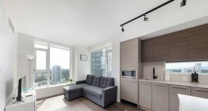 Luxury Condo | 2BR Condo & EV + City Views