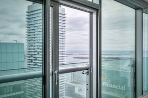 Lake view - Harbour Suites & Towers Union Toronto (Toronto)