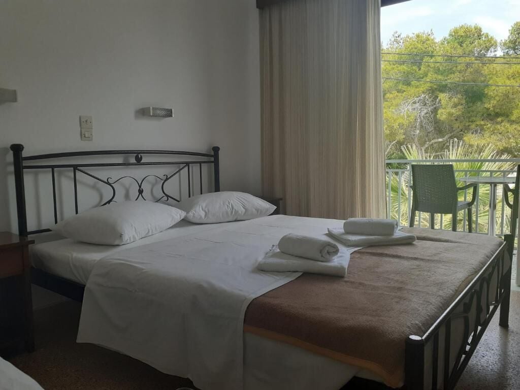 Basic Double or Twin Room | Laptop workspace, free WiFi