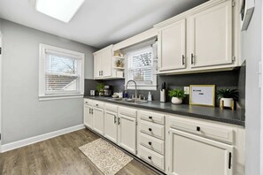 冰箱、烤箱、炉灶、茶具/咖啡用具