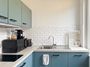 Studio, plusieurs chambres | Intérieur