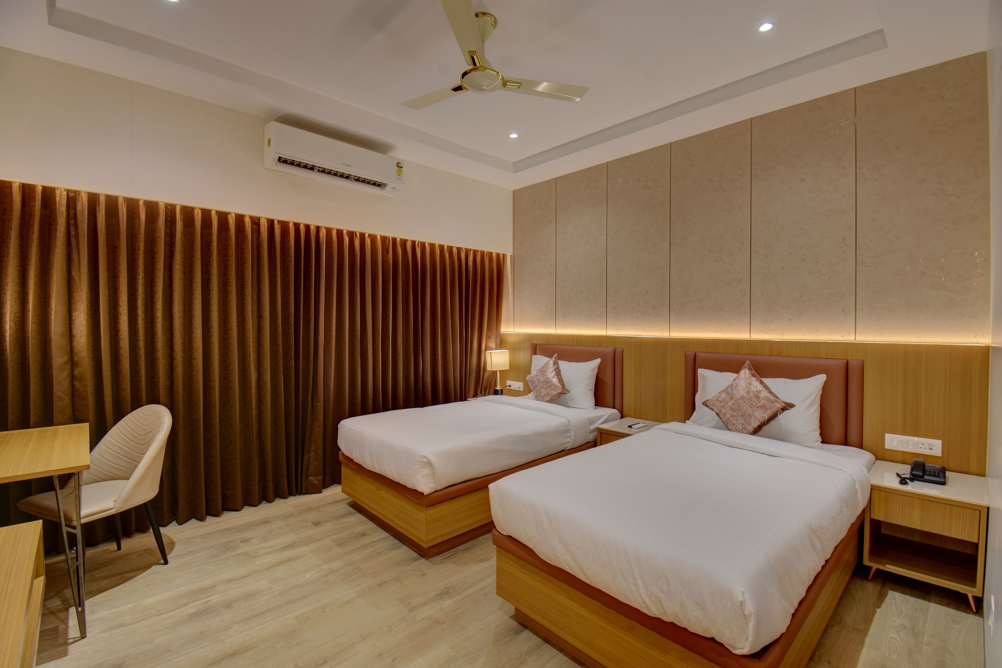 Habitación Deluxe con 2 camas individuales | Escritorio, espacio para trabajar con laptop y wifi gratis 