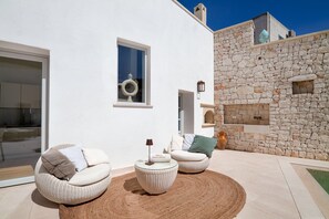 Terrace/patio - Salento historic home with pool and jacuzzi, 5 minutes from the beaches of Castro (Ortelle)