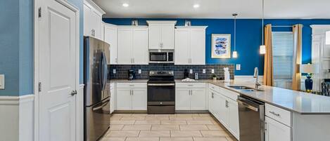 Fridge, microwave, stovetop, dishwasher