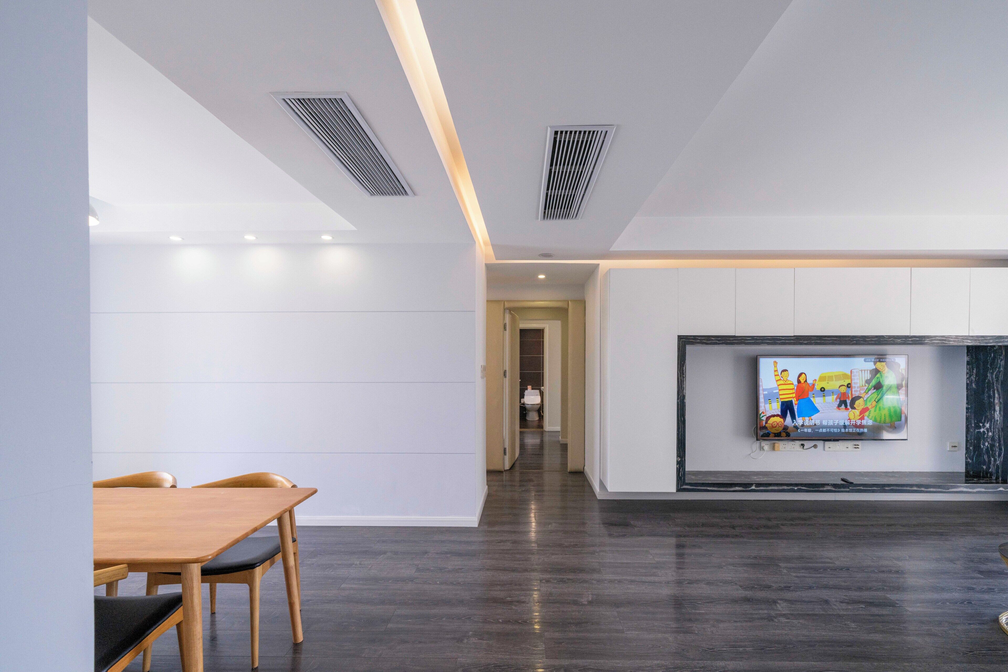 Superior Apartment, 3 Bedrooms, City View | Living room | Smart TV