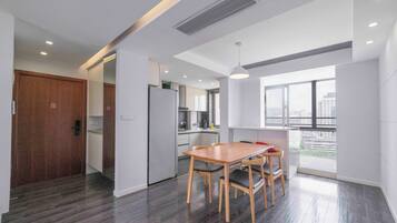 Superior Apartment, 3 Bedrooms, City View | Living room | Smart TV