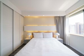 高級公寓, 3 間臥室, 城市景 | 遮光窗簾/窗簾、免費 Wi-Fi