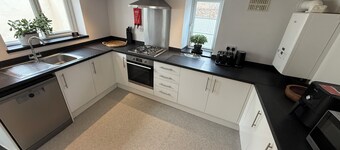 3 Bed 150 yr old Cottage close to Otter Valley Nature reserve 2 miles from Sea