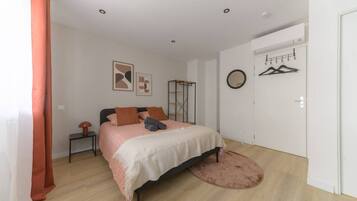 1 Schlafzimmer, BĂŒgeleisen/BĂŒgelbrett, kostenloses WLAN, BettwĂ€sche