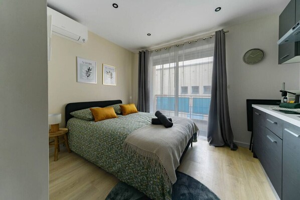 Strykjärn/strykbräda, gratis wi-fi och sängkläder