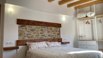 3 dormitorios, tabla de planchar con plancha, wifi y ropa de cama