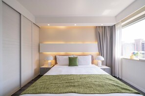 Superior Apartment, 3 Bedrooms, City View | Iron/ironing board, free WiFi - Tyms Luxury 3BR 2BA APT Garden (Shanghai)