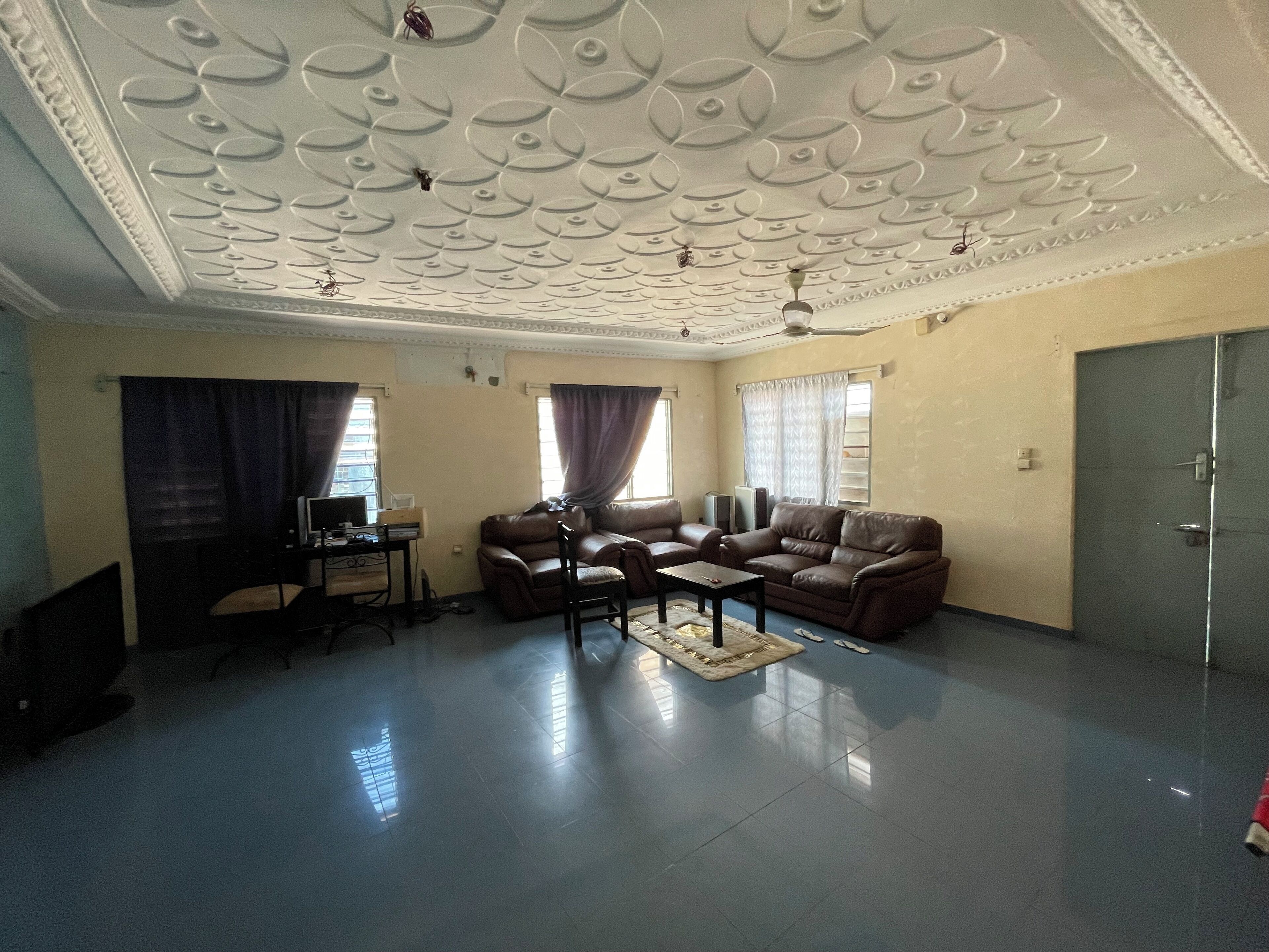 ファミリー ダブルルーム | 客室内のダイニングエリア