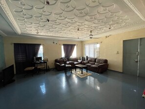 Family Double Room | In-room dining
