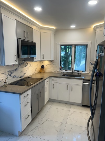 Charming 2-bedroom coastal apartment in Port Washington