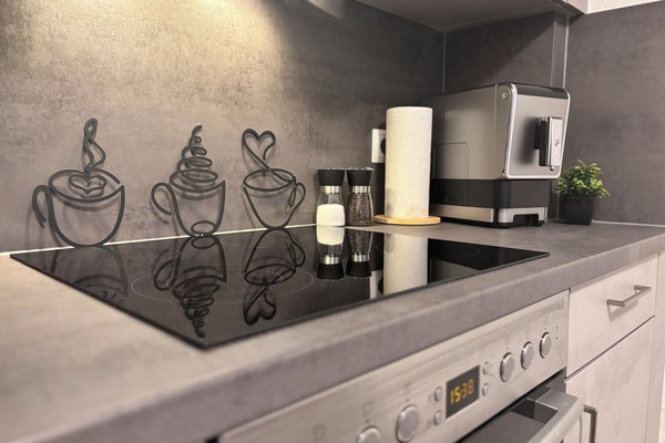 Microonde, forno, piano cottura, lavastoviglie
