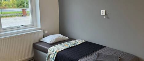1 quarto, Wi-Fi de cortesia, roupa de cama