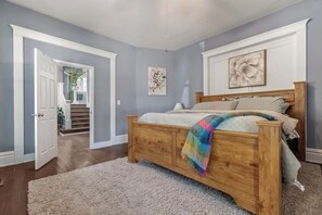 2 makuuhuonetta, silitysrauta/-lauta, Wi-Fi, vuodevaatteet