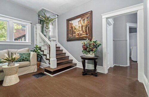 Charming 2-bedroom home unit B in a historic building 5 mins from UAB