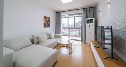 Tyms 2BR APT Riverside Garden