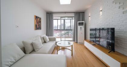 Tyms 2BR APT Riverside Garden