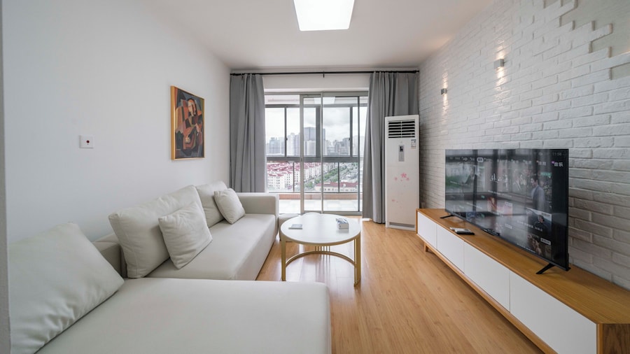 Tyms 2BR APT Riverside Garden