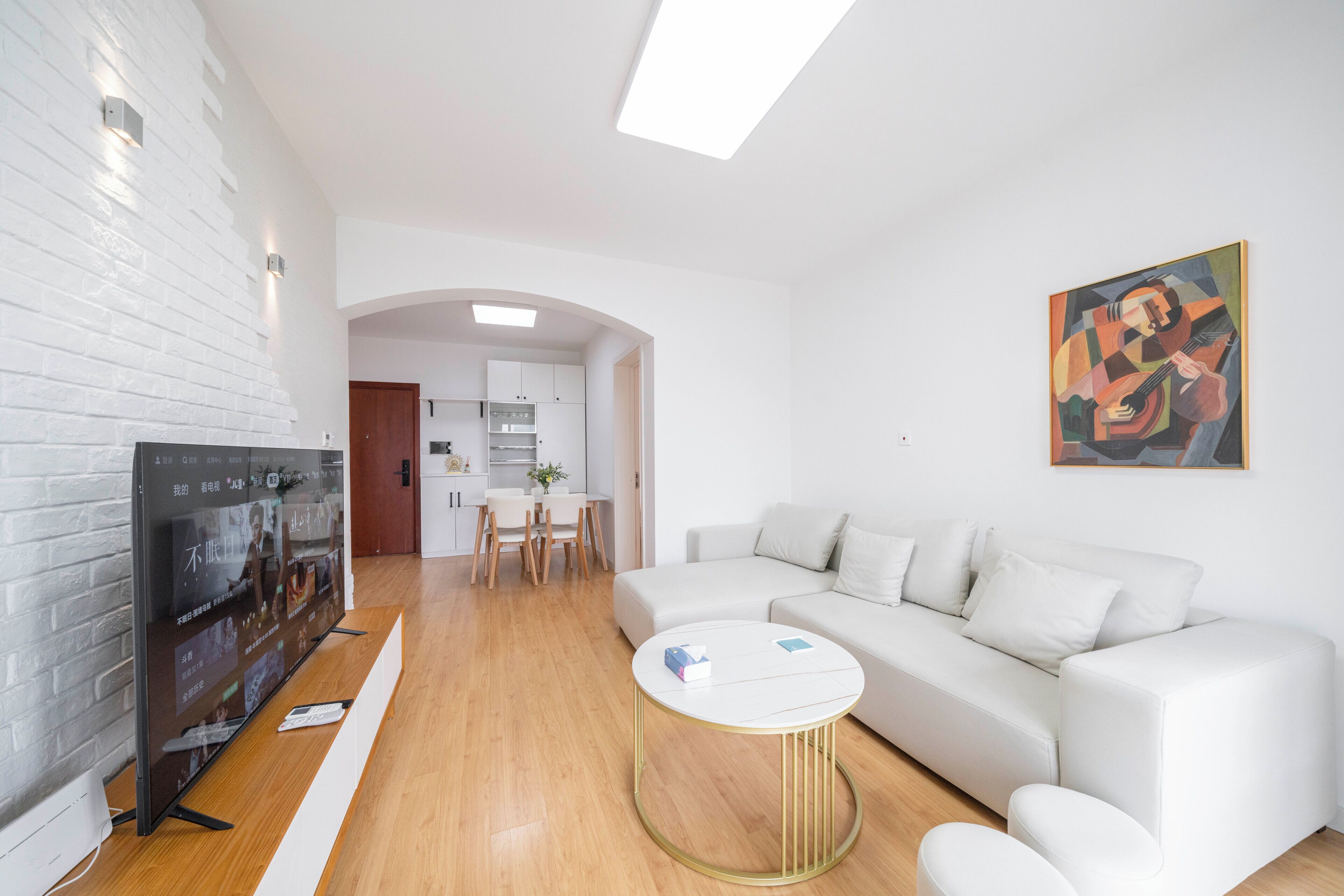 Superior Apartment, 2 Bedrooms, City View | Living room | Smart TV