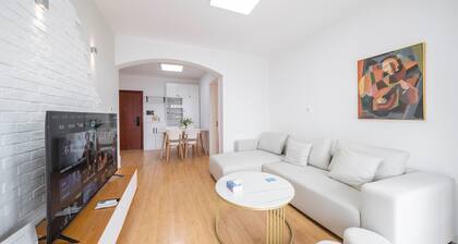 Tyms 2BR APT Riverside Garden