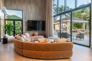 Télévision, chaîne hi-fi