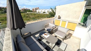 المنطقة المحيطة بالمنشأة