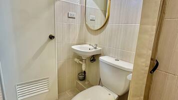 Asciugamani, sapone, carta igienica