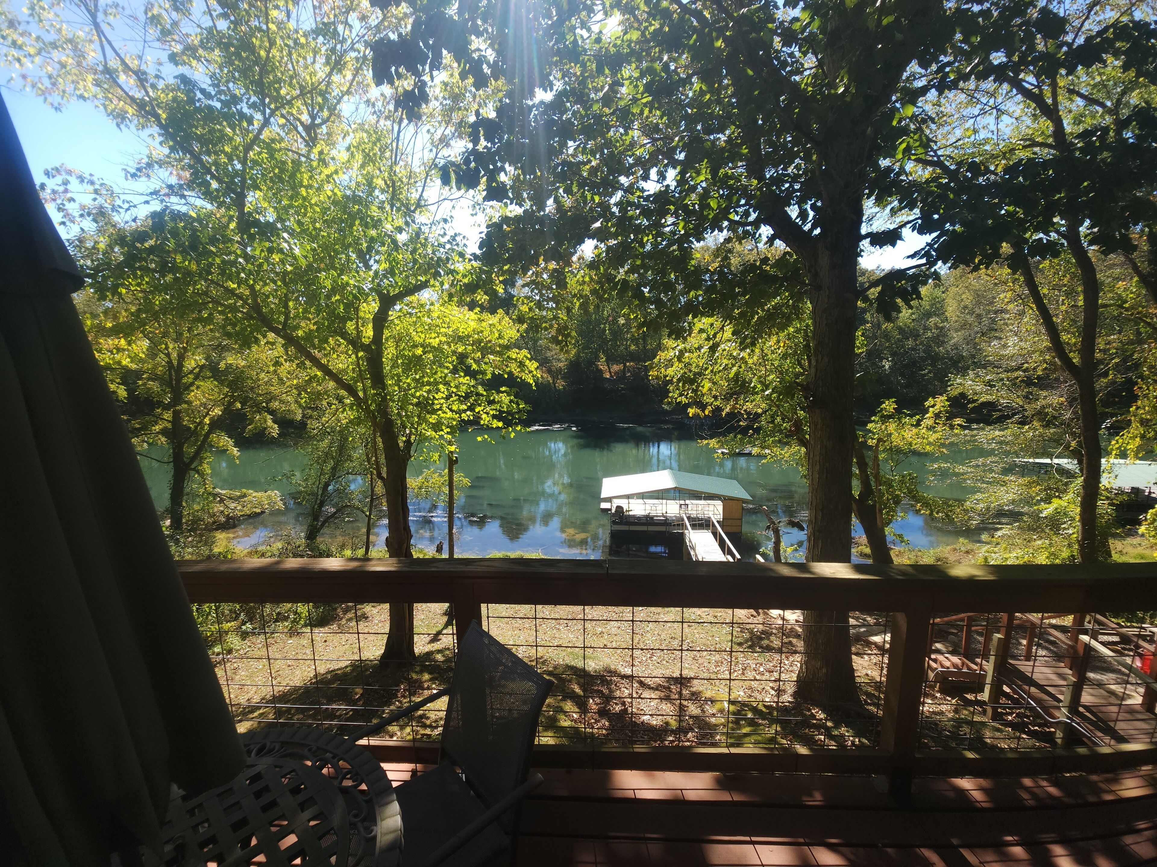 المنطقة المحيطة بالمنشأة