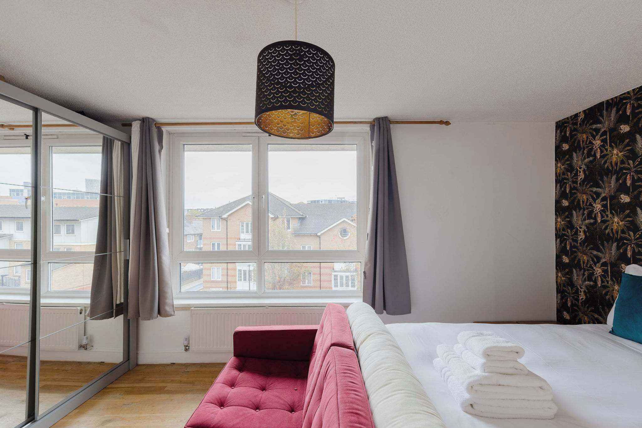 1 bedroom, iron/ironing board, internet, bed sheets