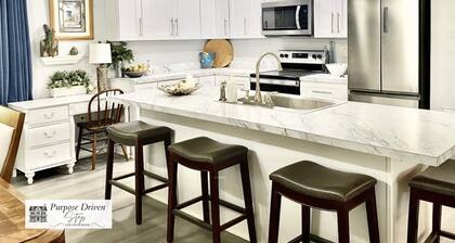 Stunning 3bd/2ba-Rainbow River Across the Street!