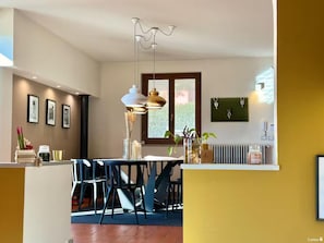 Dining - An oasis of peace and warmth of home (Arezzo)