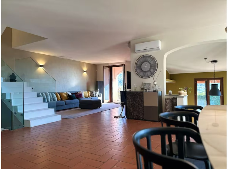 An Oasis Of Peace And Warmth Of Home - Arezzo