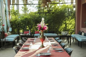 تناول الطعام