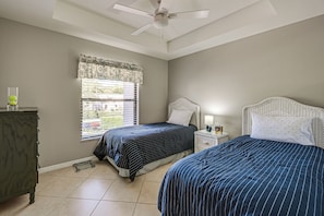 Interior - Family Condo w/ Pool! 3 Mi to Naples Beach (Naples)