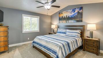 House (5 Bedrooms) | Interior
