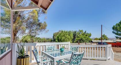 Lake Elsinore Apt 4 Mi to Water: Pets Welcome!