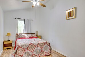 Interior - Lake Elsinore Apt 4 Mi to Water: Pets Welcome! (Lake Elsinore)