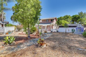 Interior - 4 Mi to Lake Elsinore: Pet-friendly Adventure Base (Lake Elsinore)