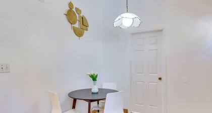 4 Mi to Lake Elsinore: Pet-friendly Adventure Base