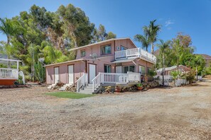 Interior - 4 Mi to Lake Elsinore: Pet-friendly Adventure Base (Lake Elsinore)