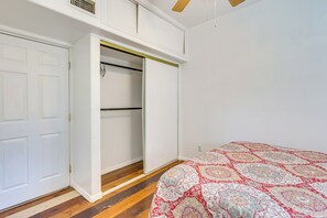 Interior - 4 Mi to Lake Elsinore: Pet-friendly Adventure Base (Lake Elsinore)