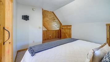 House (1 Bedroom) | Interior