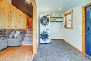 House (1 Bedroom) | Interior