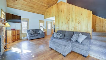 House (1 Bedroom) | Interior